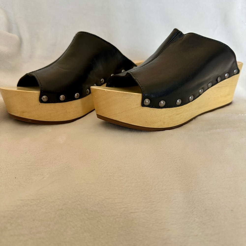 Stylish Black Leather Platform Clogs